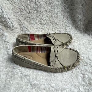 Dexflex comfort gray moccasins with bow accent size 11W